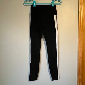 Victoria’s Secret Pink Black & White Leggings Size XS